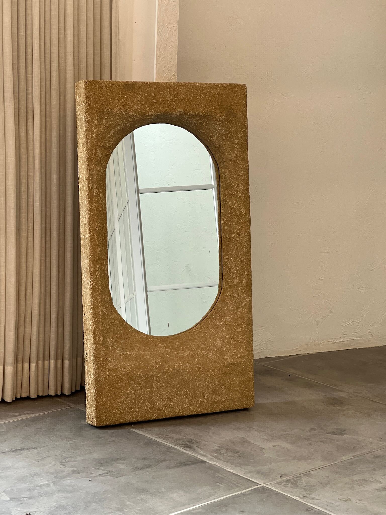 Arco Lithos